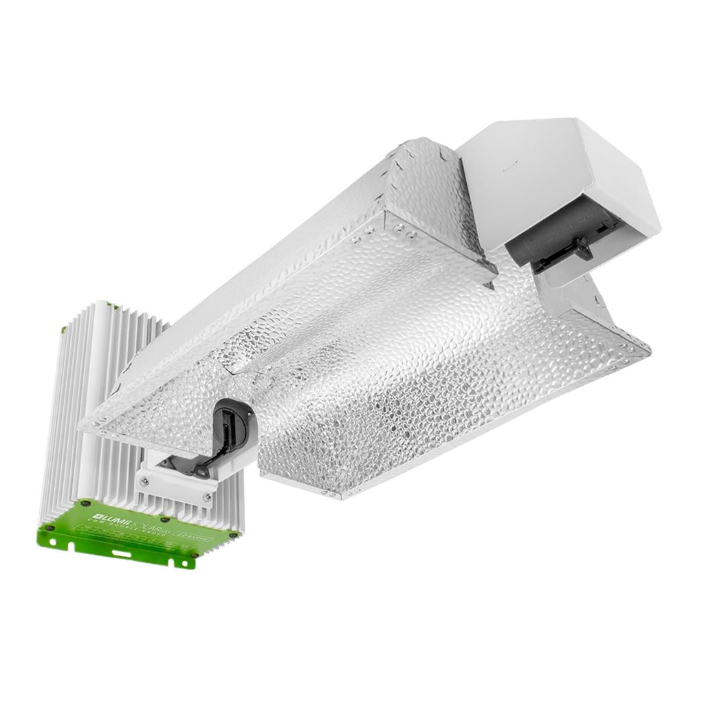 LUMii Solar 630W CDM DE Fixture